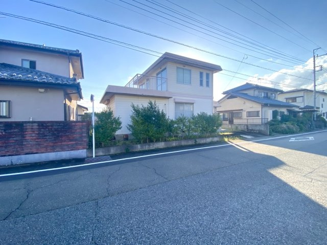 【中古戸建】前橋市下川町の外観|■外観|シンプルで洗練されたデザインは住まう人の色に染まり、個性を映し出します♪本日見学可能(*＾＾*)