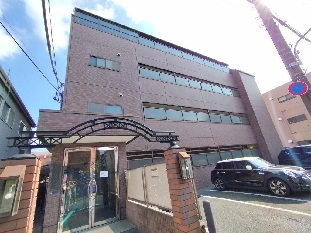シュロス東嶺の外観
