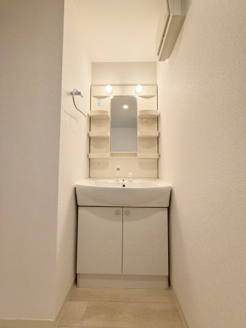 コンフォールメゾンの洗面所