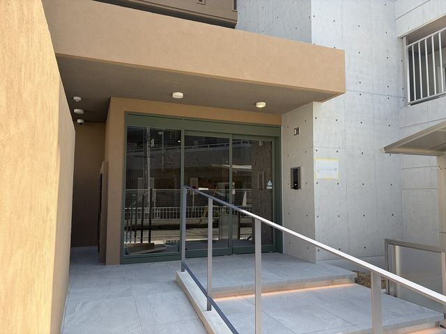 ＬＵＸＣＡＳ大橋のエントランス