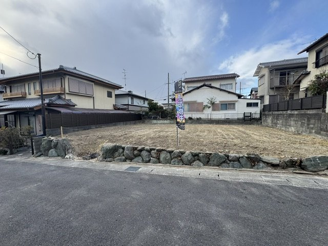 城陽市寺田尼塚　土地の前面道路含む現地写真