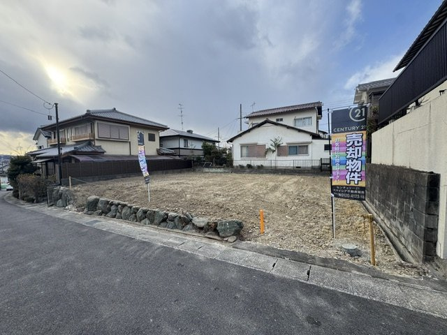 城陽市寺田尼塚　土地の前面道路含む現地写真