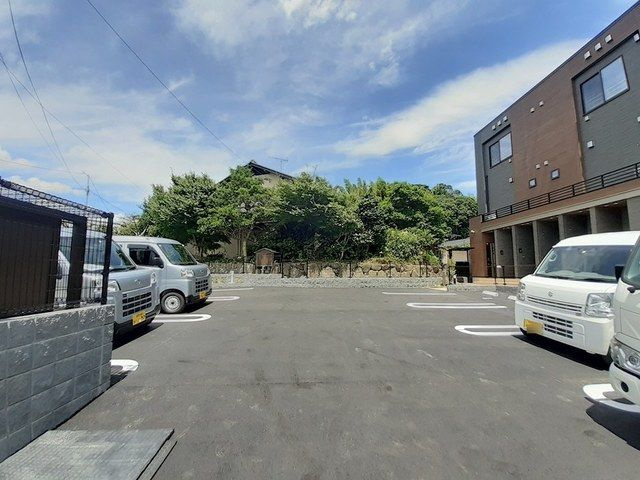 ソレアード　ヴィラの駐車場