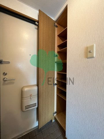 フォンス平尾の玄関|下駄箱もしっかりついてます！