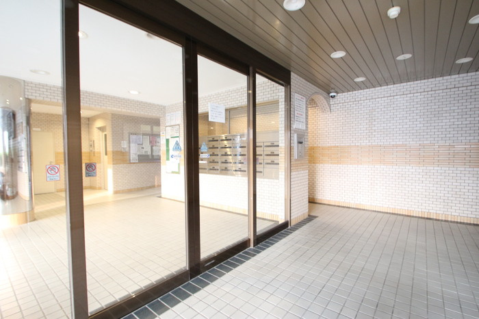 ライオンズマンション西新南のエントランス|エントランス