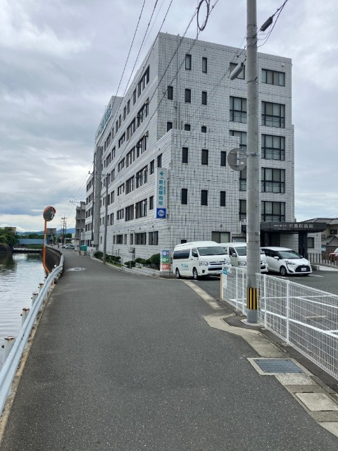 ダイナコート吉塚　の駐車場