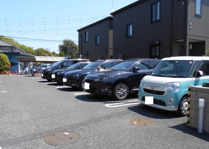琴琴の駐車場