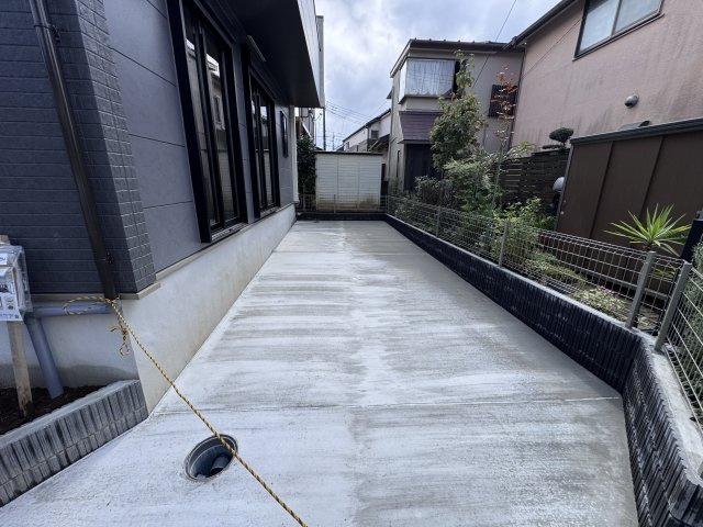 松戸市五香４丁目新築戸建【高木第二小学校：6分】の駐車場|南側駐車スペース