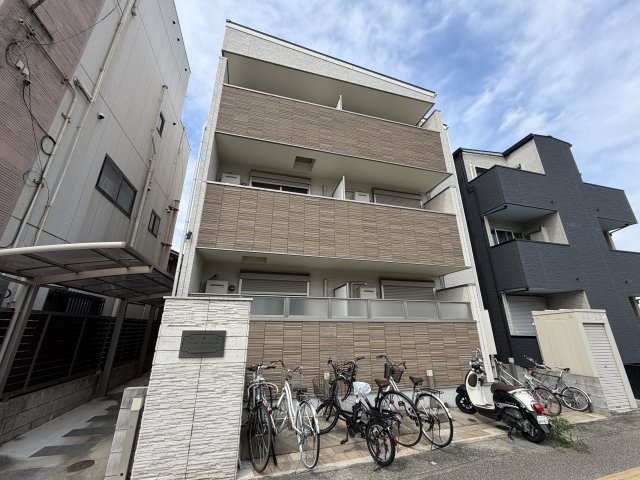 クリエオーレ東大物町の外観