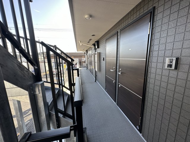 川崎市麻生区上麻生７丁目のアパートのロビー