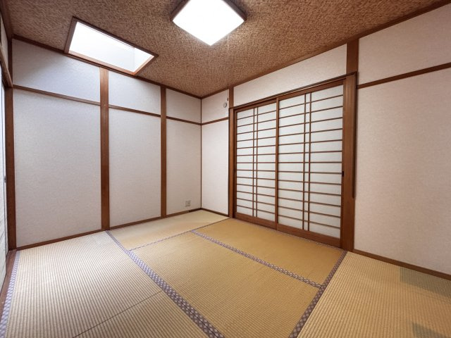 神戸市西区王塚台5丁目戸建の和室
