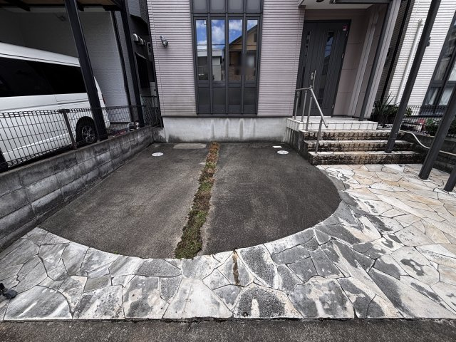 神戸市西区王塚台5丁目戸建の駐車場