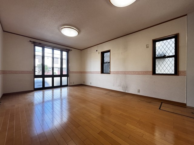 神戸市西区王塚台5丁目戸建の居間・リビング