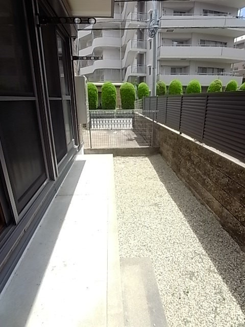松山タウンハウスの庭