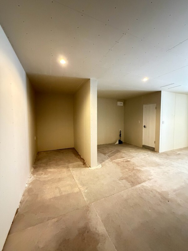 G　BASE　忍ケ丘のロビー