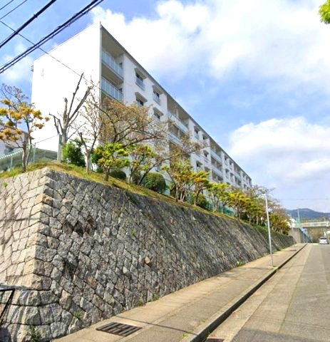 渦が森コーポ4号館の外観|◇神戸市立渦が森小学校　徒歩4分
◇渦が森幼稚園　徒歩3分
