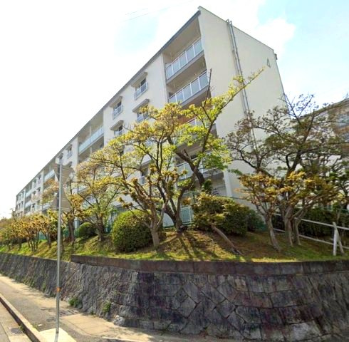 渦が森コーポ4号館の外観|◇コープ渦森台　徒歩4分
◇ファミリーマート  　徒歩13分
