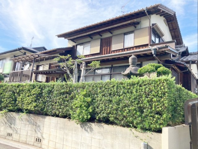 糟屋郡篠栗町大字乙犬 中古戸建の外観|植栽に囲まれた落ち着いた和風住宅です！