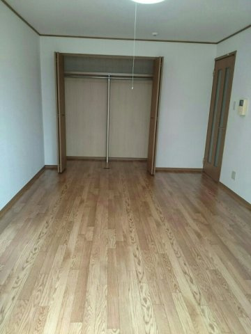 【内装】マイルストーン石名坂