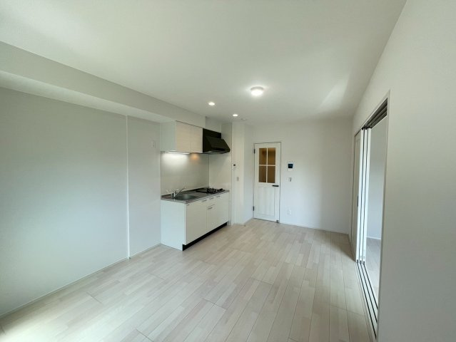 Louis Apartment 長瀬ノールの居間・リビング