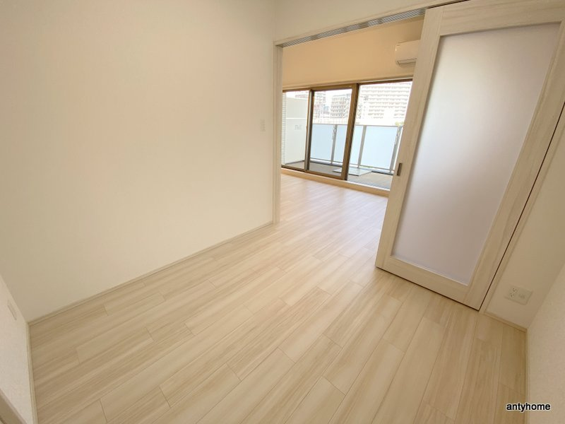 プレジオ荒本新町　仲介手数料無料の寝室