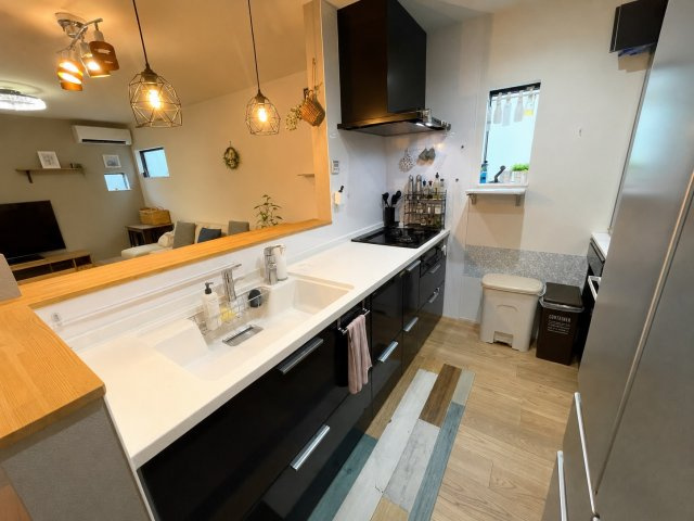 寝屋川市緑町 中古戸建のキッチン