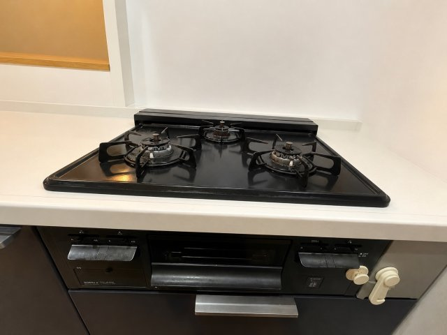 寝屋川市緑町 中古戸建のキッチン