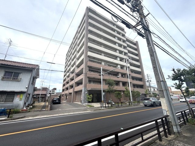ライオンズ一宮ブライトマークスの外観