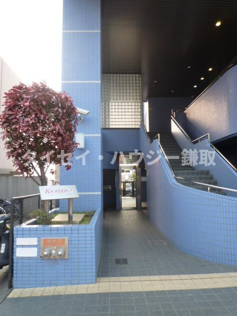 Ｋ’Ｓ　ＳＴＡＴＩＯＮのロビー|エントランスはオートロックになってますよ