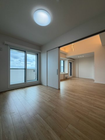 ライフプラザ大通の洋室
