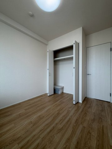 ライフプラザ大通の洋室