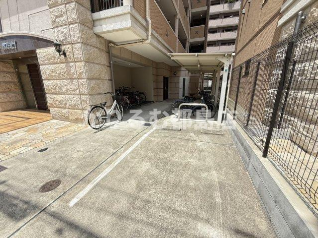 ラグゼ都島北通Ⅰの駐車場
