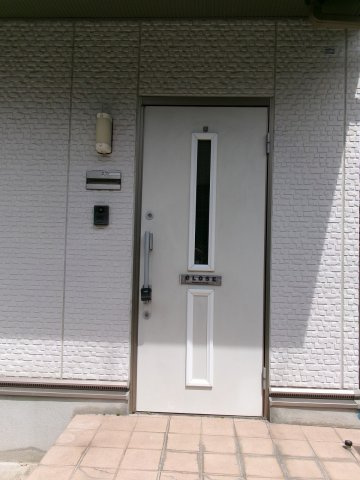 水田地所貸家の玄関