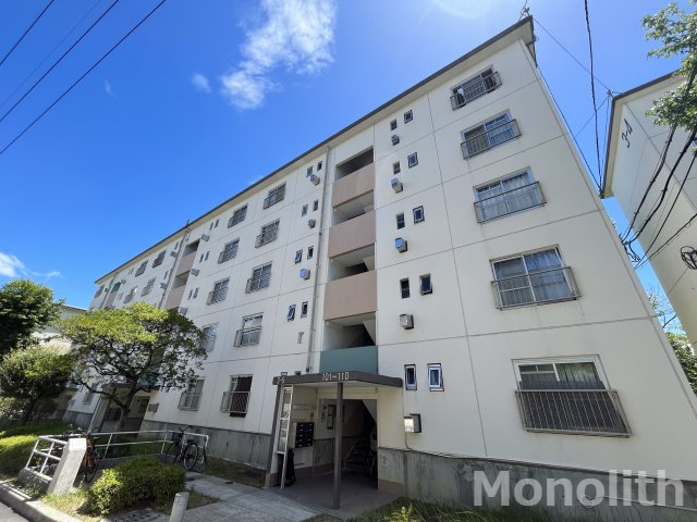 泉北桃山台１丁５号棟の外観