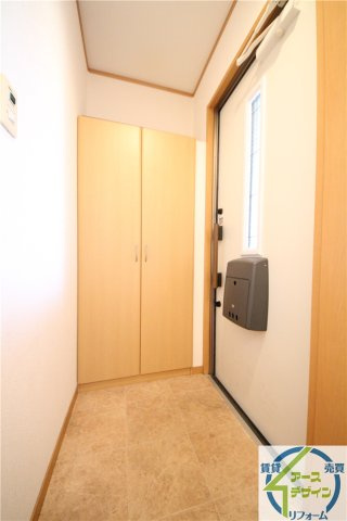 レイクヒル花園Bの玄関|※類似写真