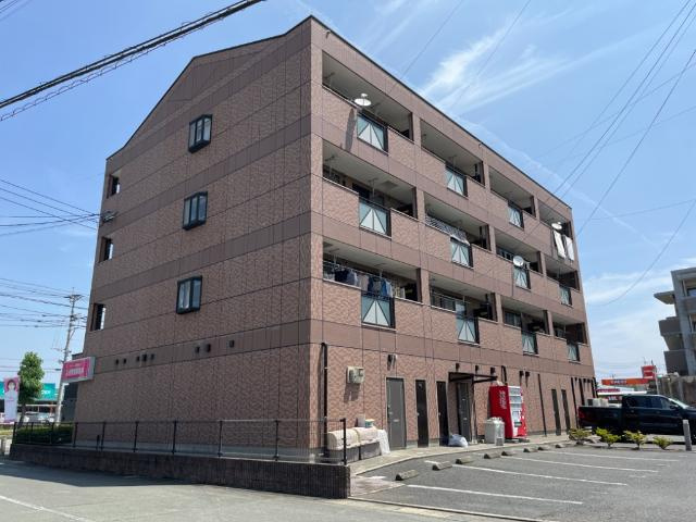 菊池郡菊陽町大字津久礼の賃貸マンションの駐車場|外観写真（昼）