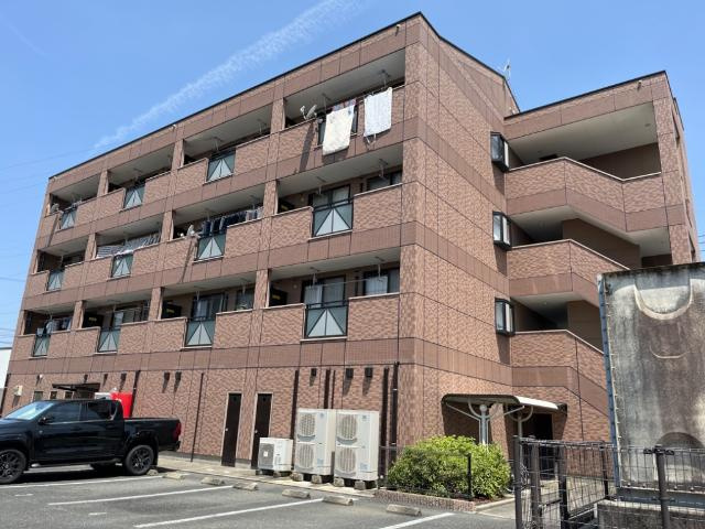 菊池郡菊陽町大字津久礼の賃貸マンションのエントランス|外観写真（昼）