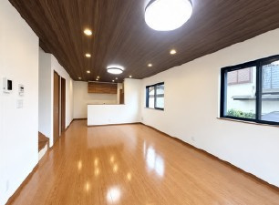 八王子市泉町の居間・リビング