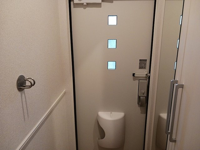 フィオーレ　エムの玄関|明るい玄関です