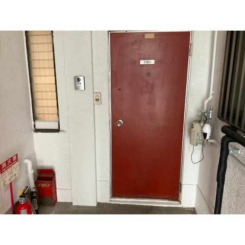 大栄コーポの玄関