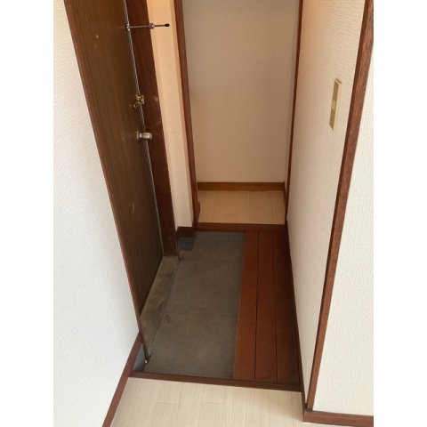 大栄コーポの玄関