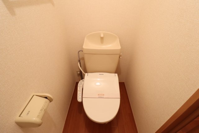 アークグレイスⅡのトイレ|もちろん温水洗浄暖房便座です