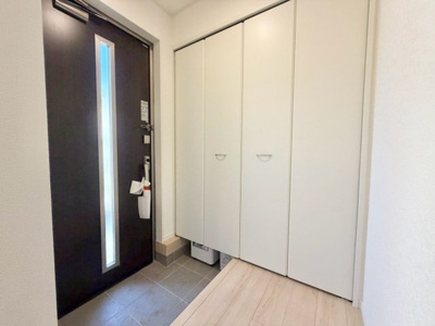 【玄関】 | 八街市文違１号棟 | 即日内覧可能です！お気軽に０４７６－３７－３８８８までお問合せ下さい。