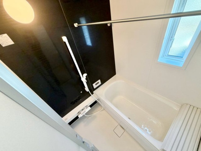 【浴室】 | 八街市文違１号棟 | 即日内覧可能です！お気軽に０４７６－３７－３８８８までお問合せ下さい。