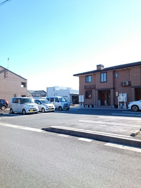 クレディヒルの駐車場