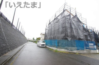 【前面道路含む現地写真】 | 【仲介手数料無料！！】川崎市麻生区金程3丁目　新築戸建て（全3棟）2号棟　5880万円