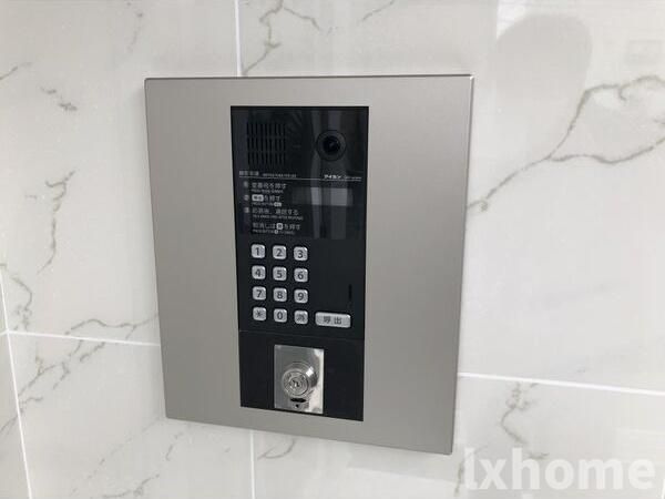 ヴァーダントMのエントランス|建物の内部です