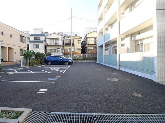 【駐車場】