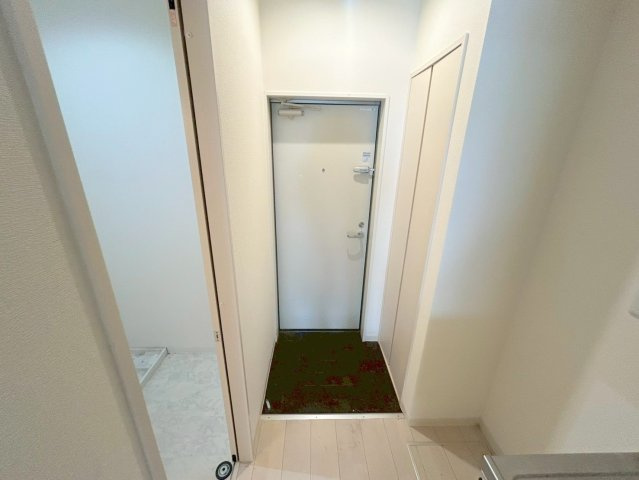 セントレジス新大阪Ⅲの玄関