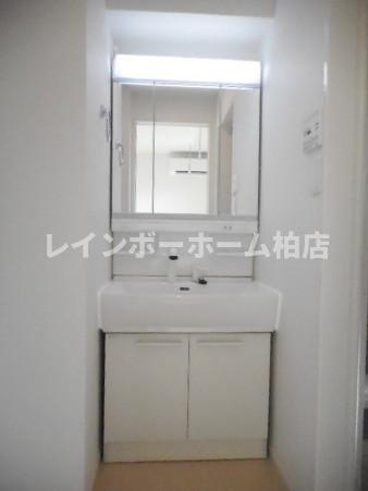 特典：仲介手数料が50％OFFです‼の洗面所|脱衣スペースもあります